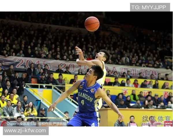广东男篮与浙江稠州激战正酣谁能在这场对决中笑到最后